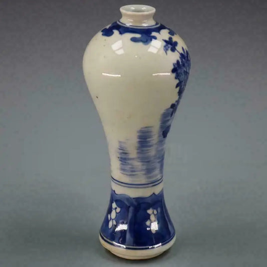Chinese old porcelain vase
